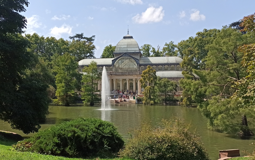El Palacio de Cristal es sede de exposiciones temporales - Foto de @¿Estás preparado?